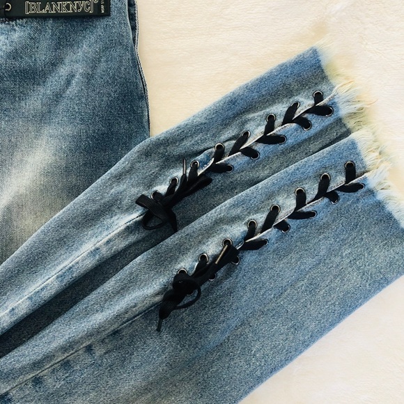 BLANKNYC High Rise Laced Ankle - Picture 5 of 8